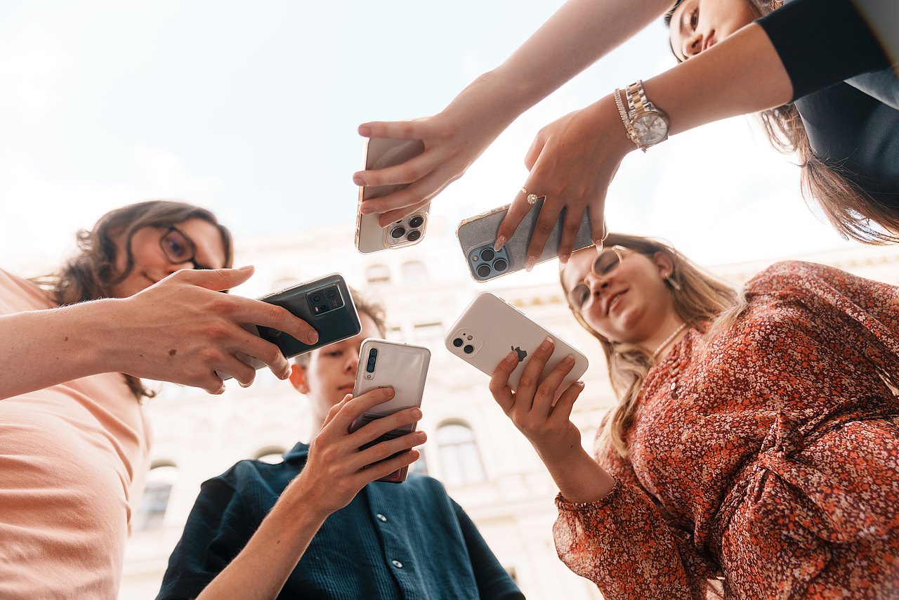 mz2025 x ste.krenn-213