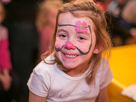 geschminktes Mädchen