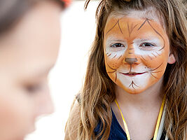 geschminktes Mädchen
