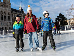 Eislaufen am Rathausplatz Wintersport