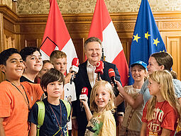 PK Kinder-Reporter_innen beim Bürgermeister