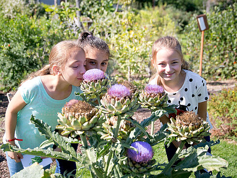 Mädchen mit Blumen