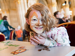 Kind im Rathaus