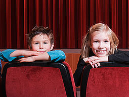 Zwei Kinder im cinemagic