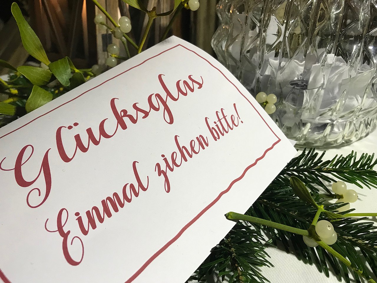 Weihnachten Zettel mit Text: Glücksglas, einmal ziehen bitte