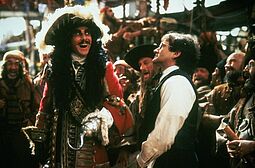 Cinemagic Schurken Pirat Capain Hook lacht hämisch.