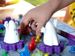 Spielbrett mit Geisterfiguren
