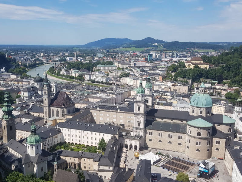 Salzburg Blick von oben auf Salzburg Stadt