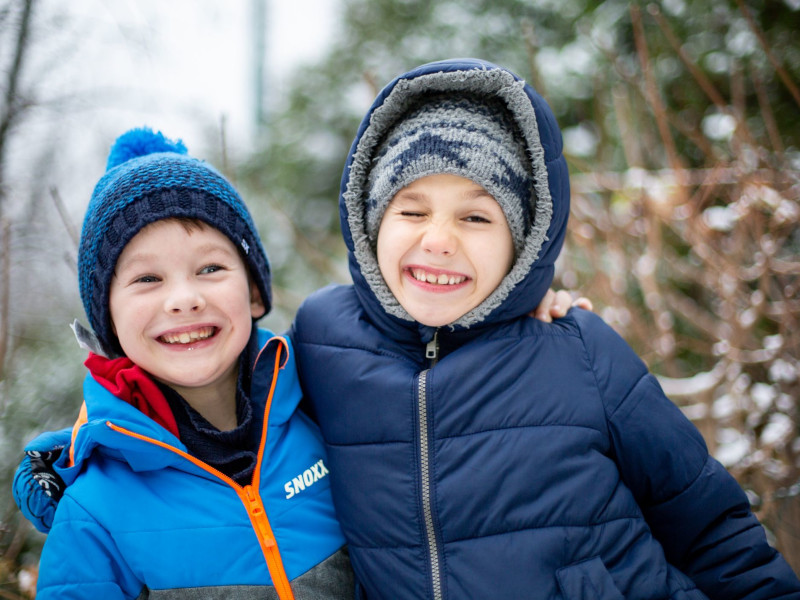 Wanderbadges Kinder im Wald