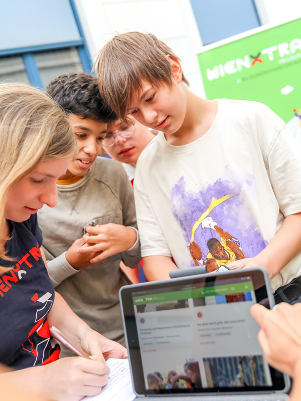 BC Schüler_innen interesssieren sich für Angebote der Wiener Bildungschancen