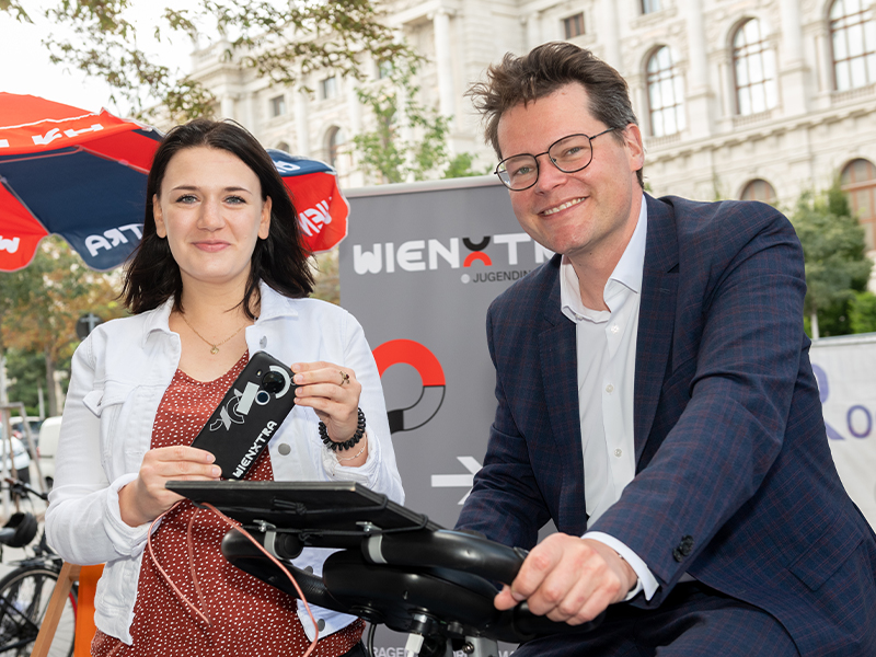 Akku Rad Grätzloase 2 Personen auf Standfahrrad